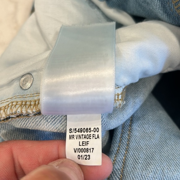 Old Navy Mid Rise Light Wash Leif Super Flare Jeans Size 18 Plus Distressed Boho - Picture 14 of 15